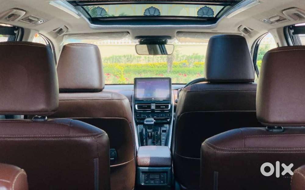 Toyota Innova Hycross 2.0 Zx (o) Hybrid 7 Str, 2023, Petrol