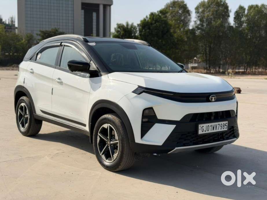 Tata Nexon Creative Plus 1.2 Revotron Petrol 7dca, 2025, Petrol