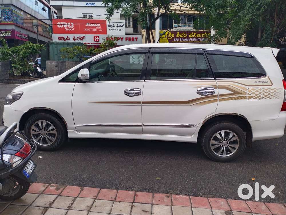 Toyota Innova 2.5 Zx 7 Str Bs-iv, 2015, Diesel
