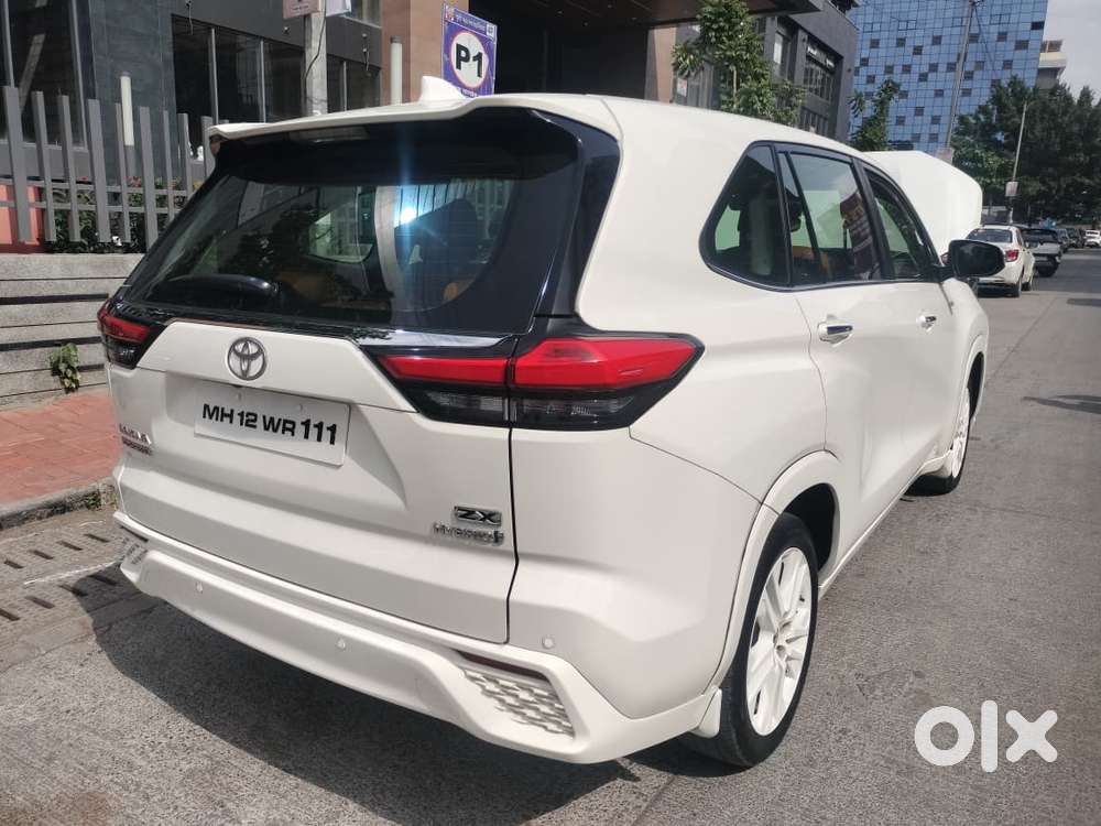 Toyota Innova Hycross 2.0 Zx (o) Hybrid 7 Str, 2024, Electric