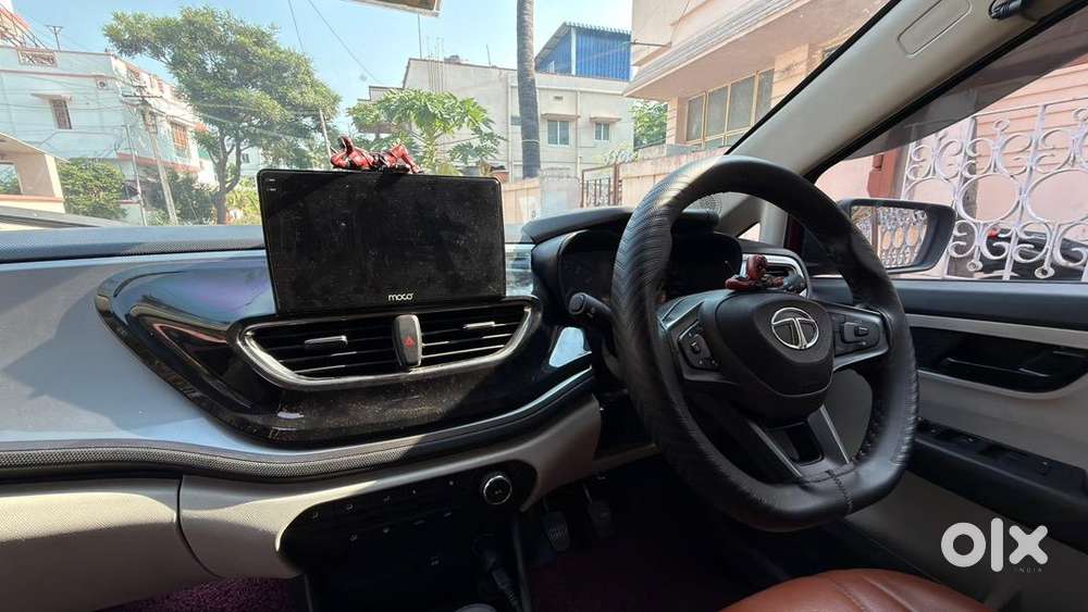Tata Altroz Petrol Car 2024