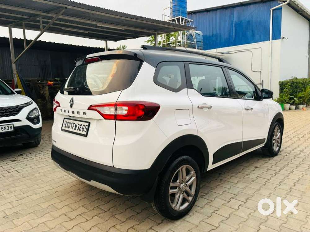 Renault Triber 1.0 Rxz Dual Tone, 2023, Petrol