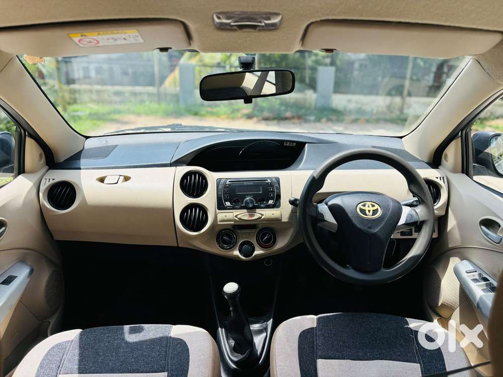 Toyota Etios Liva 1.2 V, 2017, Petrol