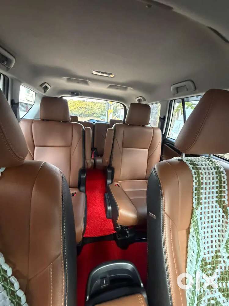 Innova Crysta 2.4 Gx Automatic