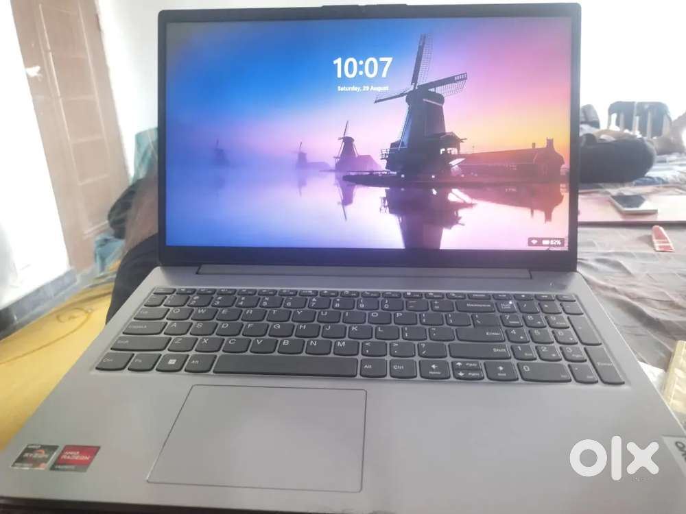Lenovo V15 amd ryzen5