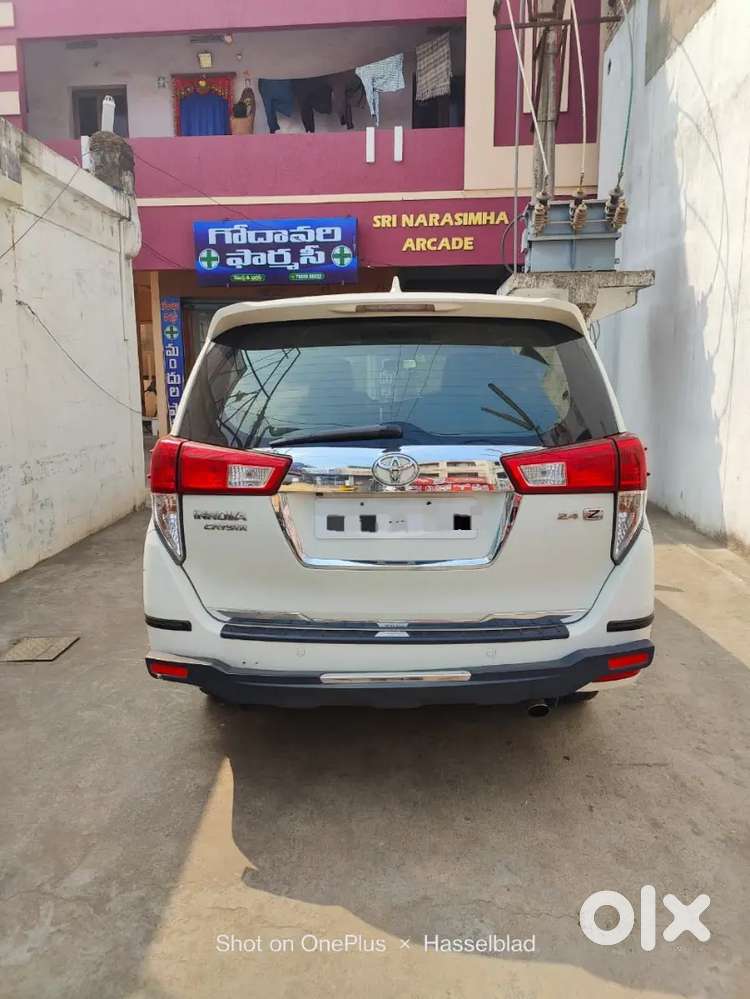 Toyota Innova Crysta