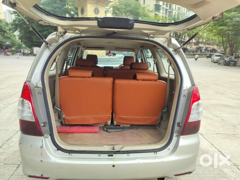 Toyota Innova 2.5 G (diesel) 8 Seater, 2005, Diesel