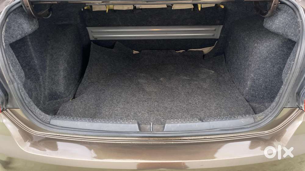 Volkswagen Vento 1.6 Highline, 2015, Petrol