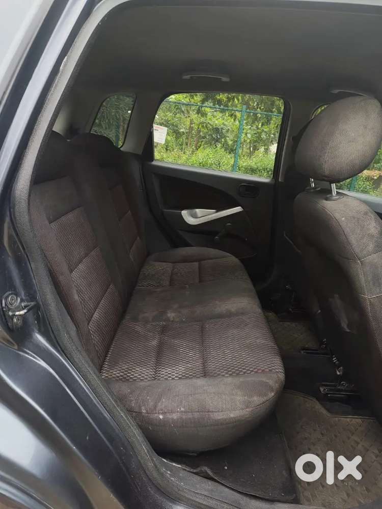 Ford Figo 1.2 Petrol Zxi 2011