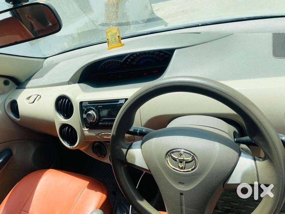 Toyota Etios Liva 2015 Petrol Well Maintained