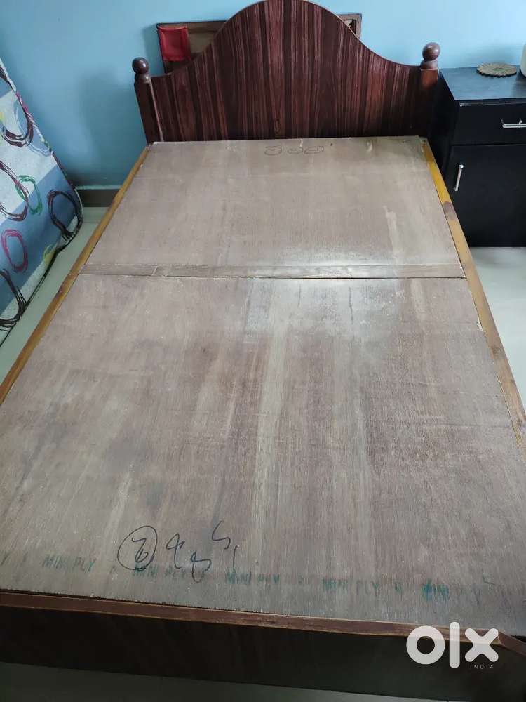 Double cot bed 4x6 feet