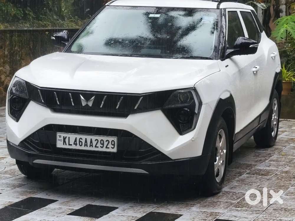 Mahindra Xuv 3xo 2025 At
