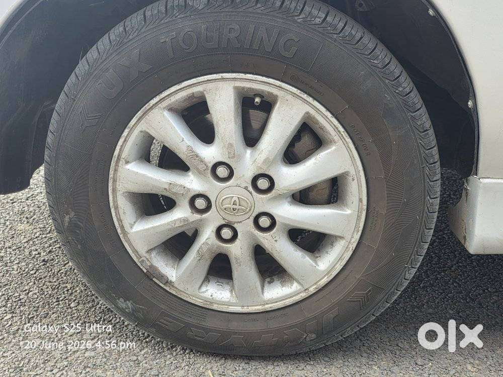 Toyota Innova 2.5 E Diesel Ps 7-seater, 2014