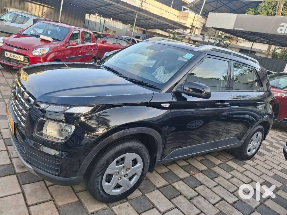 Hyundai Venue S 1.2 Petrol, 2022, Petrol