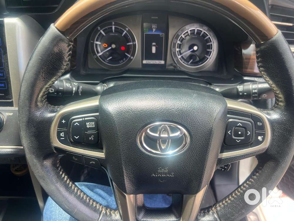 Toyota Innova Crysta 2.8z Automatic, 2016, Diesel