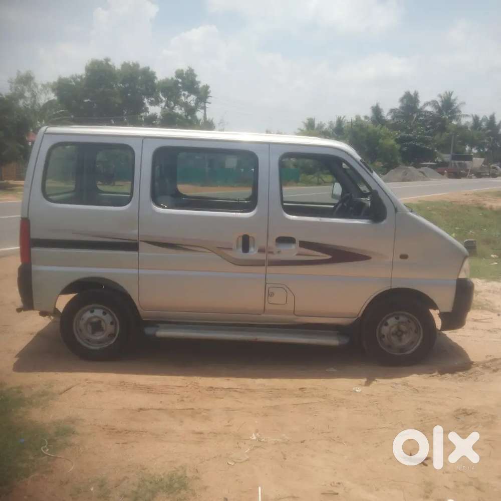 Maruti Suzuki Eeco 5 Str 2011 Petrol