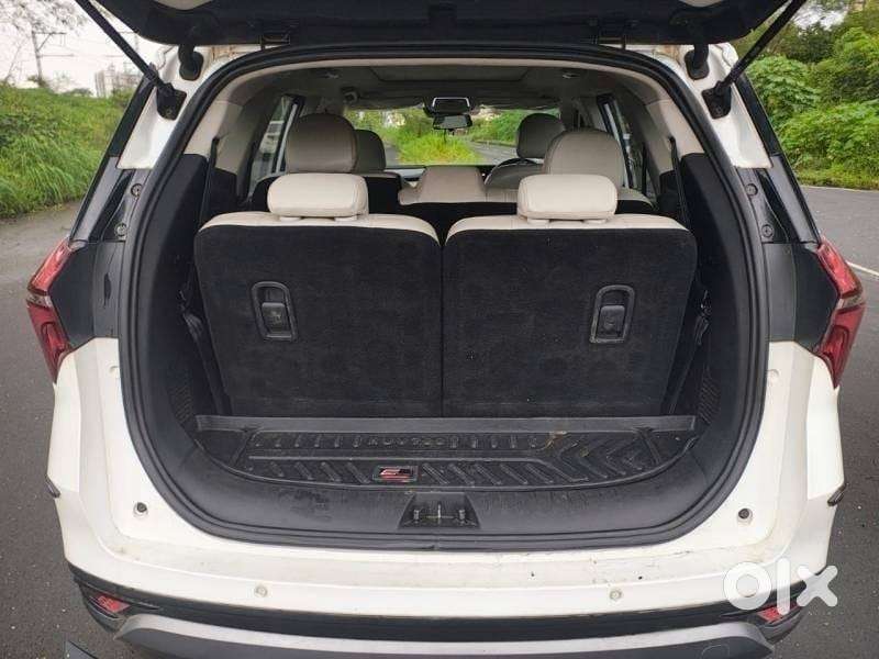 Mahindra Xuv700, 2022