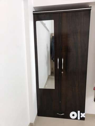 Old wardrobe on sale in olx