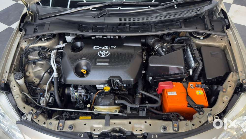 Toyota Corolla Altis 2013