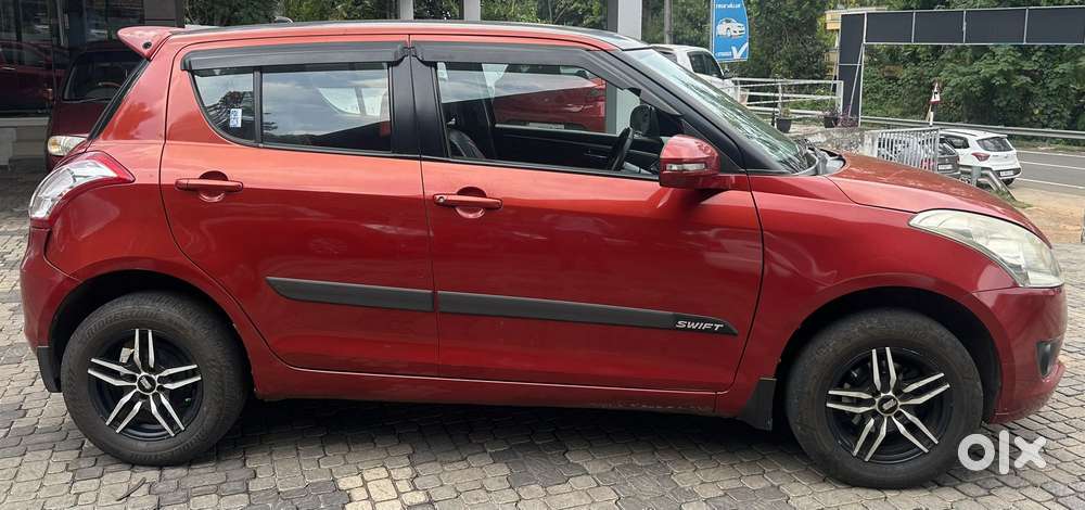 Maruti Suzuki Swift Vxi Optional, 2012, Petrol