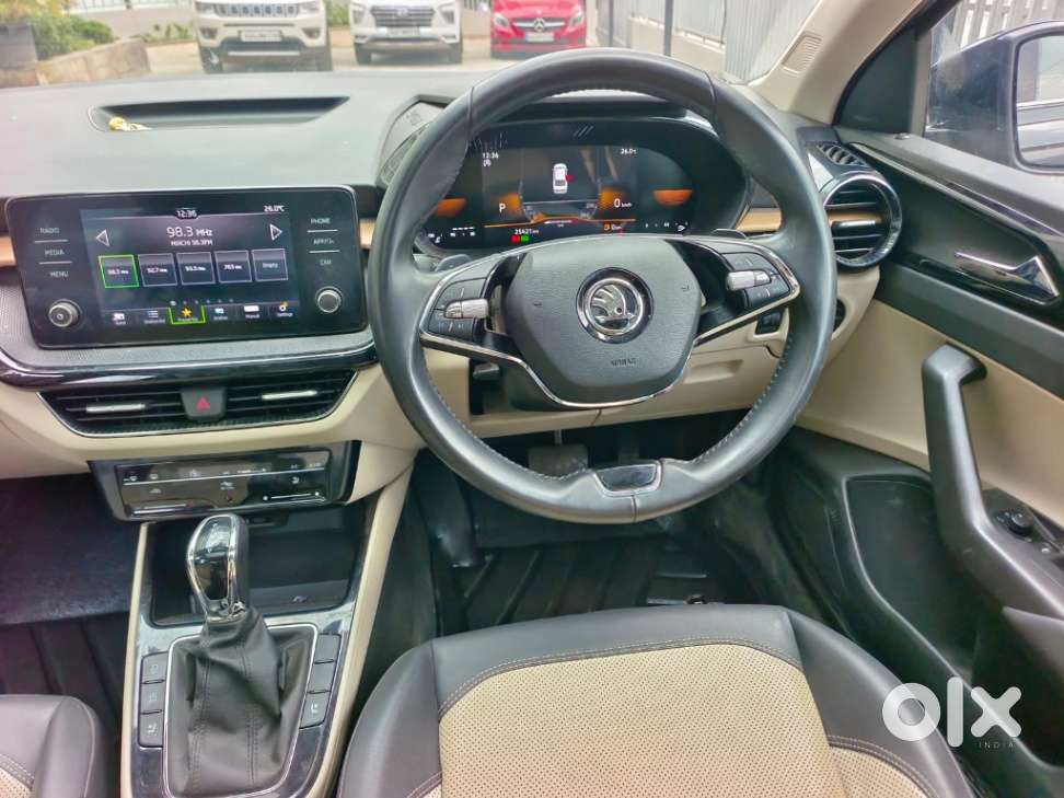 Skoda Slavia 1.0 Tsi Style At, 2024, Petrol