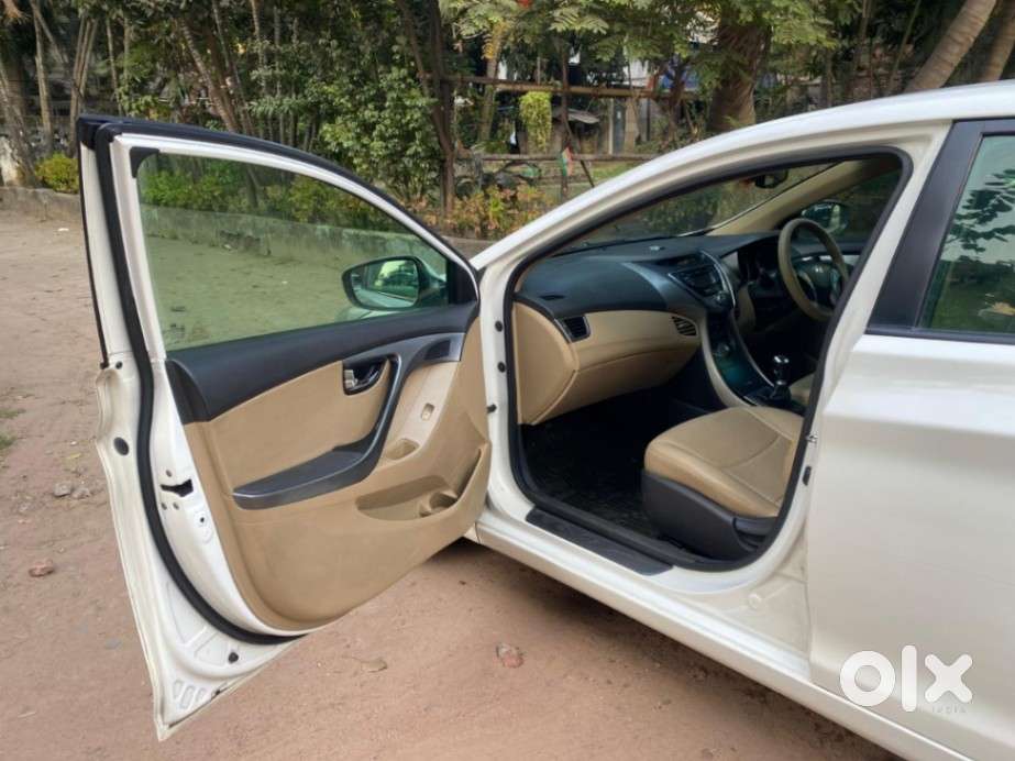Hyundai Elantra 1.8 Sx Mt, 2014, Petrol