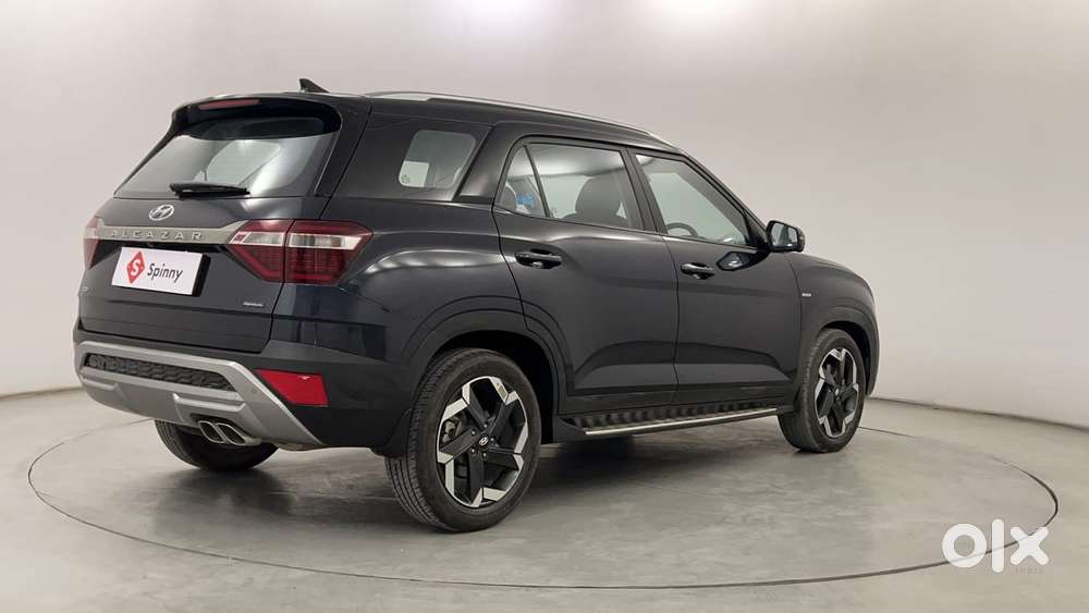 Hyundai Alcazar 2.0 Signature (o) Petrol At 6 Str, 2022, Petrol