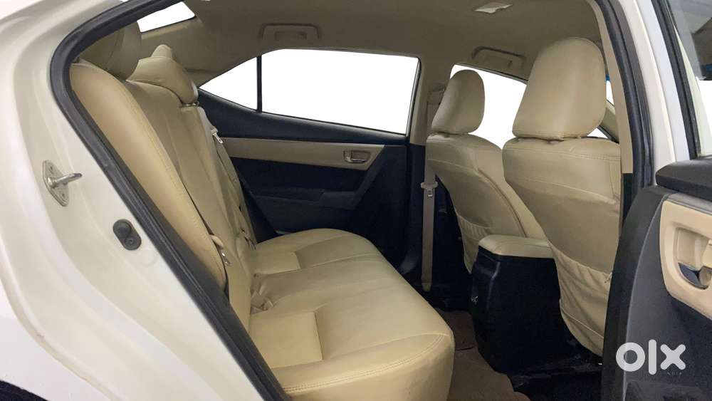 Toyota Corolla Altis [2014-2017] 1.8 G Cvt, 2016, Petrol