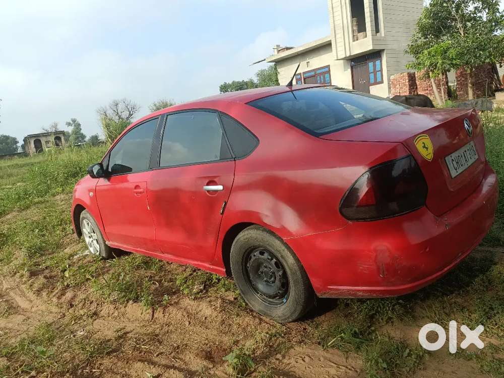 Volkswagen Vento 1.6 Highline 2013