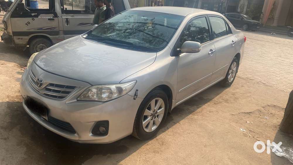 Toyota Corolla 2012 Petrol Well Maintained