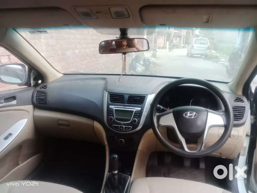 Hyundai Fluidic Verna 2011