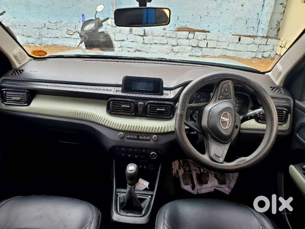 Tata Punch Pure, 2022, Petrol