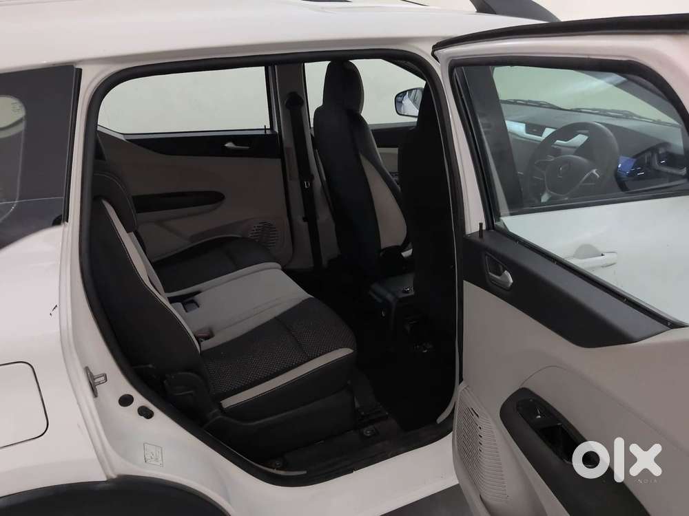 Renault Triber Rxz Easy-r Amt, 2020, Petrol