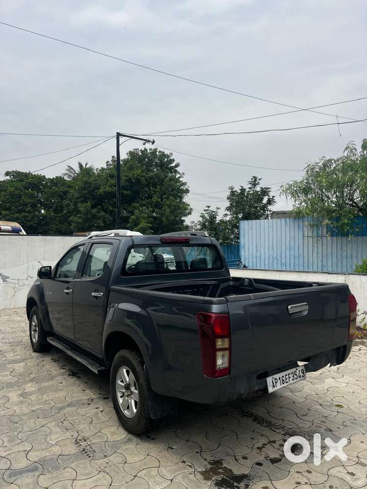 Isuzu V-cross Z 4x4 Mt, 2017, Diesel