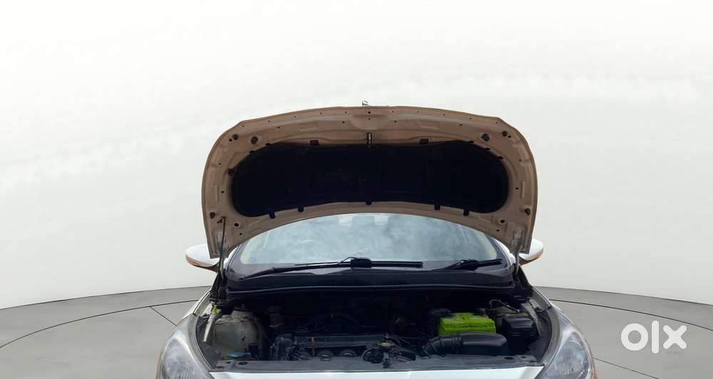 Hyundai Verna Fluidic 1.6 Vtvt Sx, 2013, Petrol