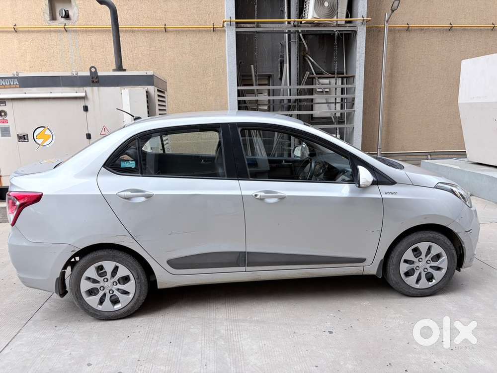 Hyundai Xcent Petrol Manual 2014