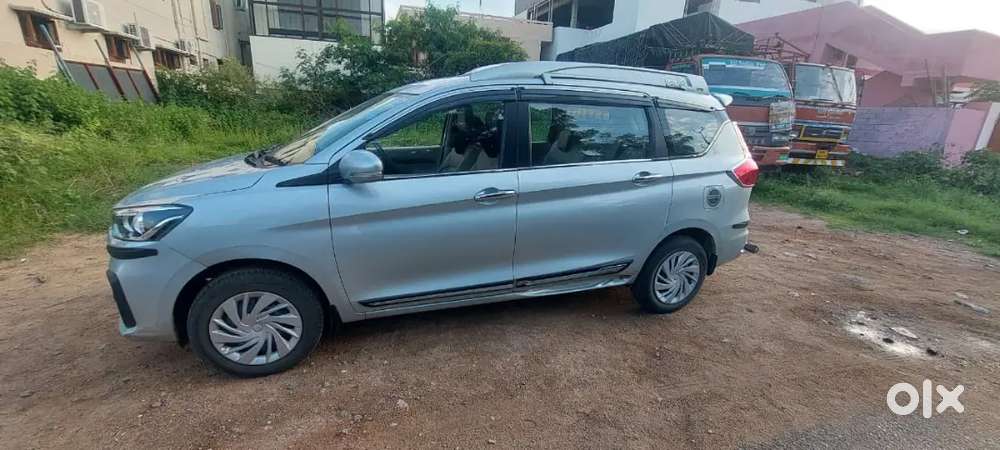 Maruti Suzuki Ertiga Vxi 2025