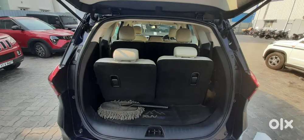 Mahindra Xuv700 2023 Diesel 60500 Km Driven