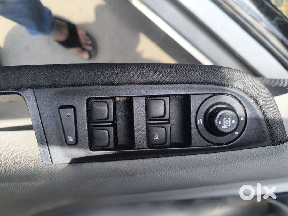 Tata Altroz 1.2 Xza Plus, 2022, Petrol