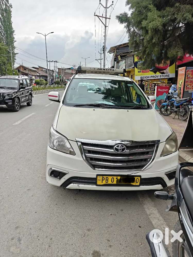 Toyota Innova 2015 Diesel Well Maintained