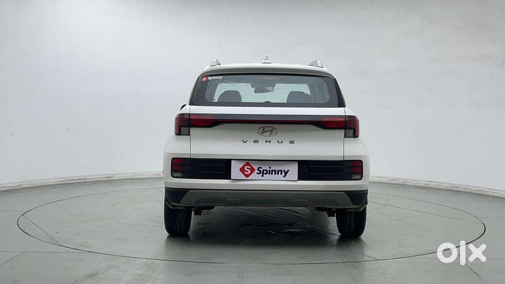 Hyundai Venue [2022-ongoing] 1.2 S, 2025, Petrol