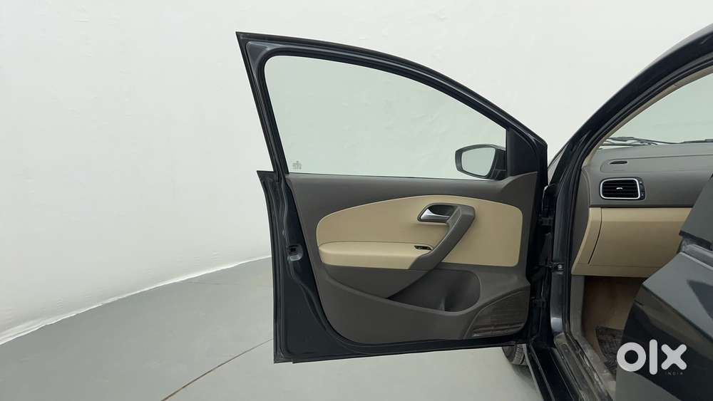 Volkswagen Vento 2013-2015 1.2 Tsi Highline At, 2016, Petrol