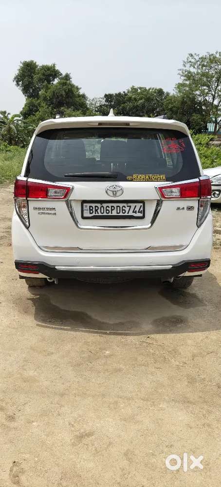 Toyota Innova Crysta 2018 Top Model