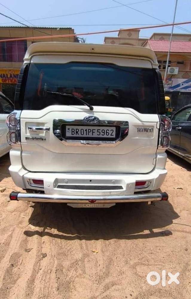 Mahindra Scorpio S8, 2015, Diesel