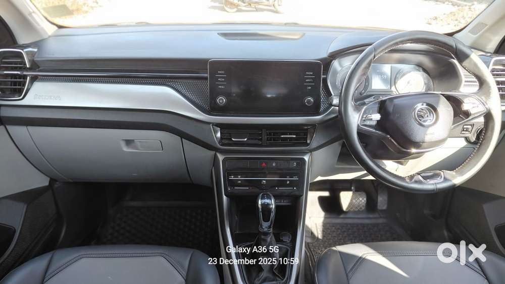 Skoda Kushaq 1.0 Tsi Ambition, 2022, Petrol