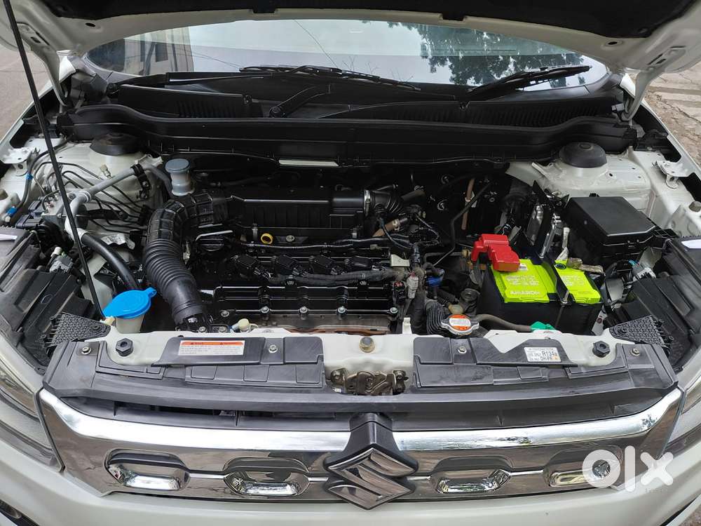 Maruti Suzuki Brezza 1.5 Zxi Plus Smart Hybrid, 2020, Petrol