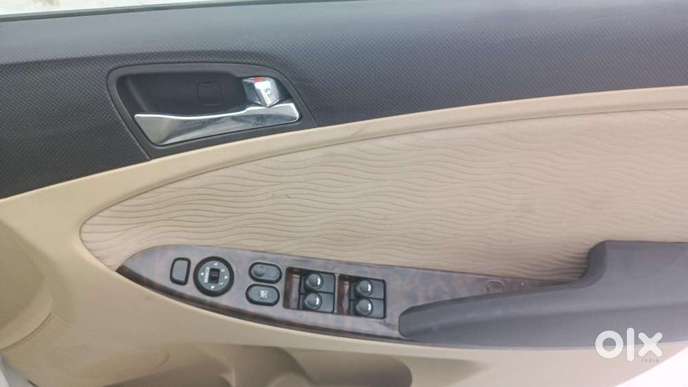 Hyundai Verna Fluidic 1.6 Vtvt Sx Automatic, 2014, Petrol