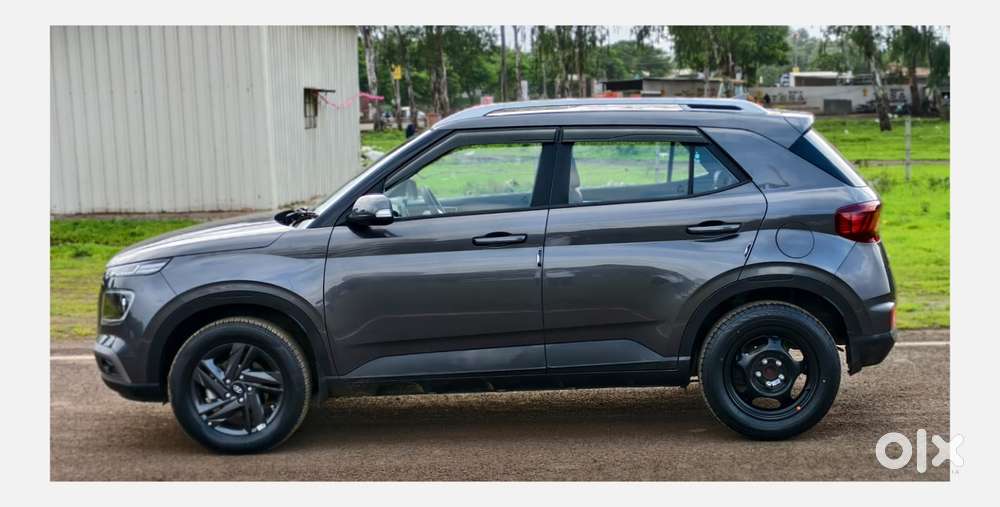 Hyundai Venue Sx Knight Edition Mt, 2022, Diesel