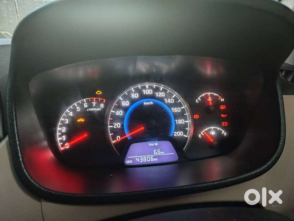 Hyundai Grand I10 2013-2016 Sportz, 2016, Petrol