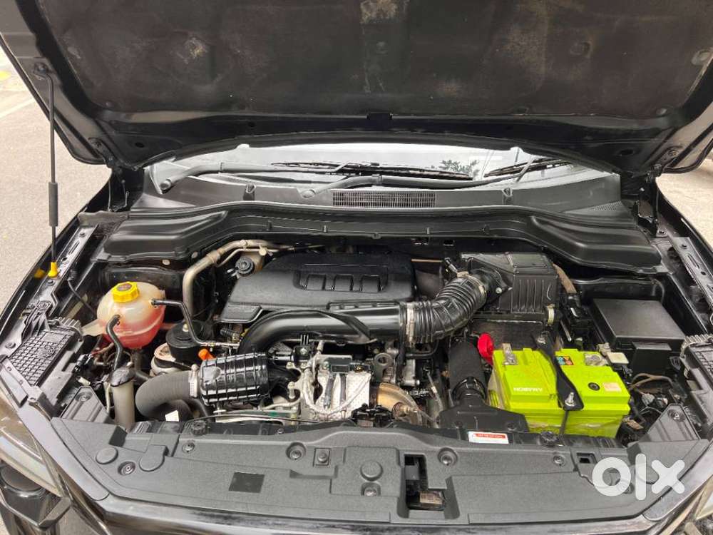Mahindra Xuv 3xo Ax5l 1.2 Petrol At, 2024, Petrol
